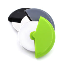 Load image into Gallery viewer, Kitchen Gadgets Pizza Wheel Knife